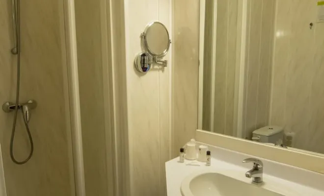 Chambre d'hôtel, Albi, Hôtel Rive Droite Albi